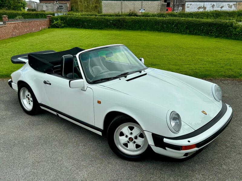 PORSCHE 911 CLASSIC