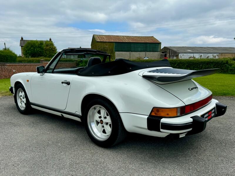 PORSCHE 911 CLASSIC