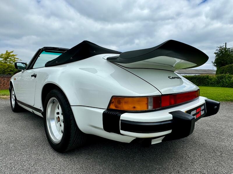PORSCHE 911 CLASSIC