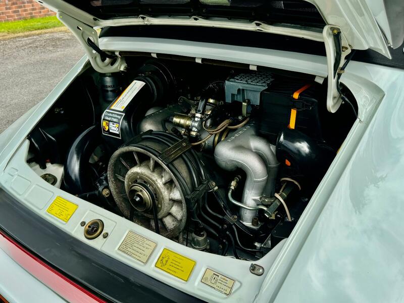 PORSCHE 911 CLASSIC