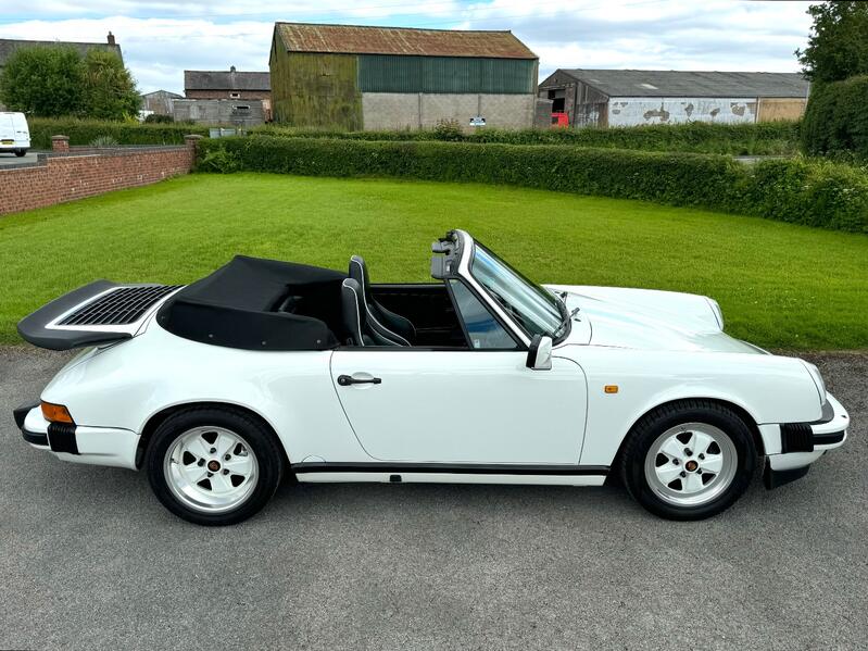 PORSCHE 911 CLASSIC