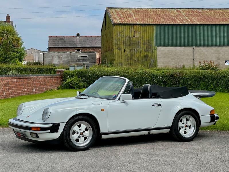 PORSCHE 911 CLASSIC