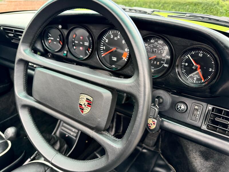 PORSCHE 911 CLASSIC