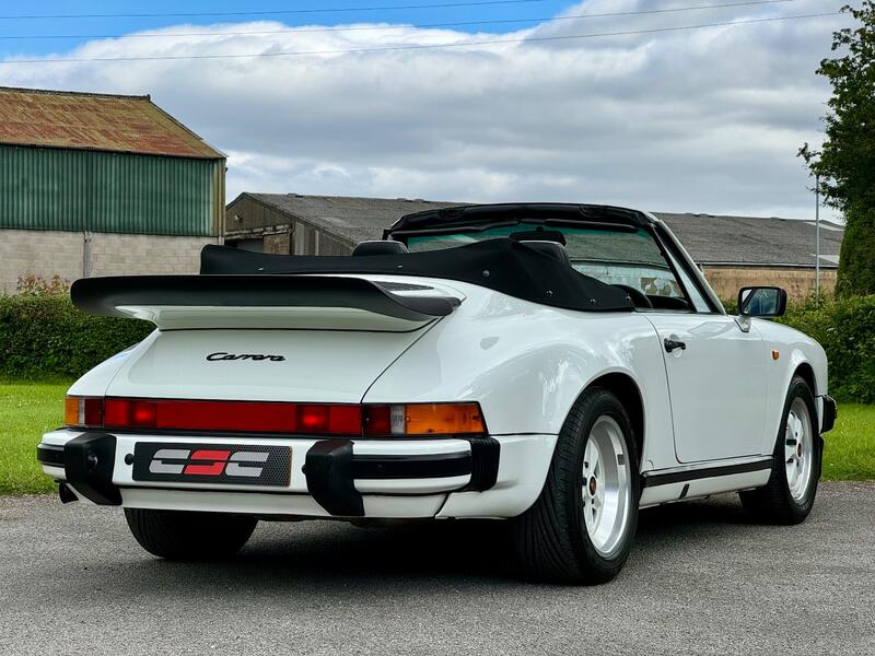 PORSCHE 911 CLASSIC