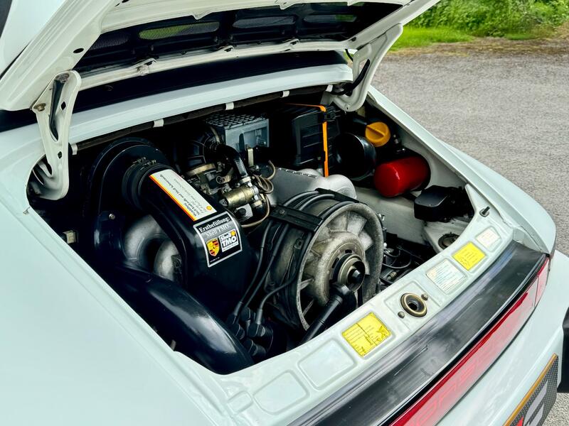 PORSCHE 911 CLASSIC