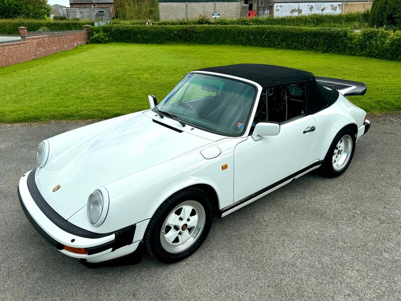 PORSCHE 911 CLASSIC