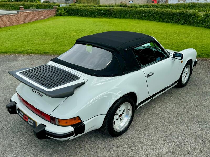 PORSCHE 911 CLASSIC