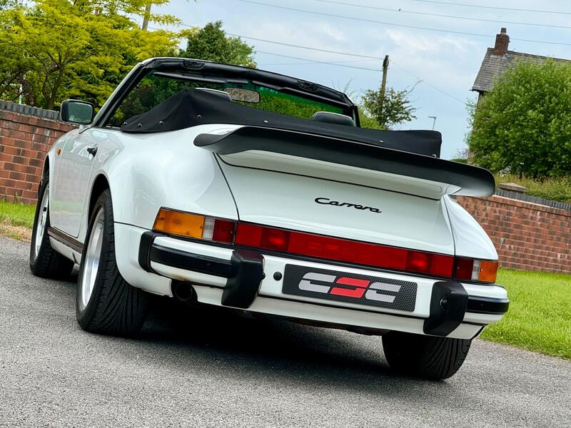 PORSCHE 911 CLASSIC