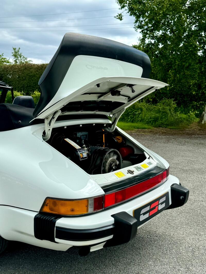 PORSCHE 911 CLASSIC