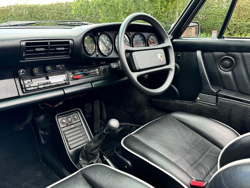 PORSCHE 911 CLASSIC