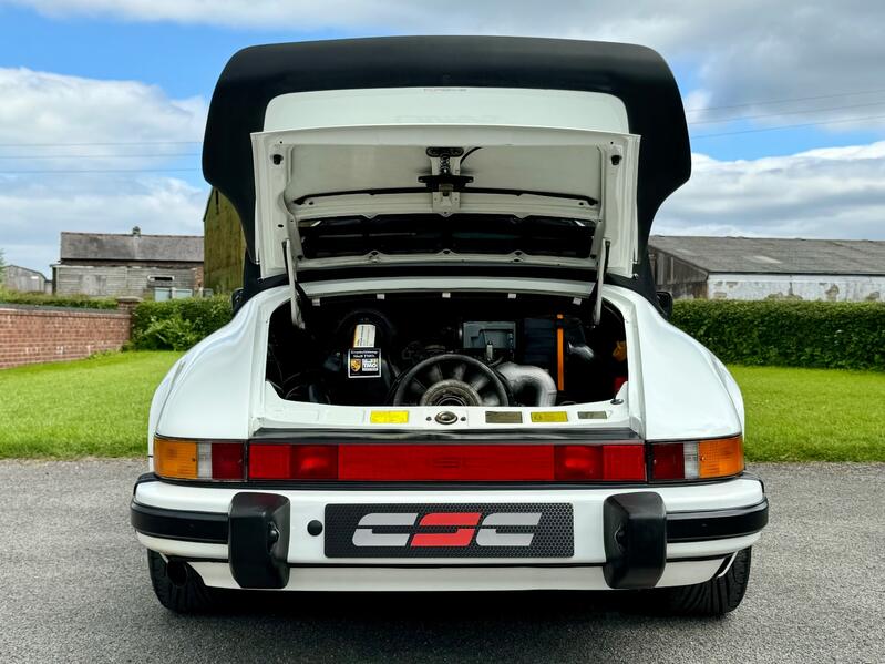 PORSCHE 911 CLASSIC