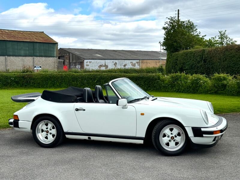 PORSCHE 911 CLASSIC