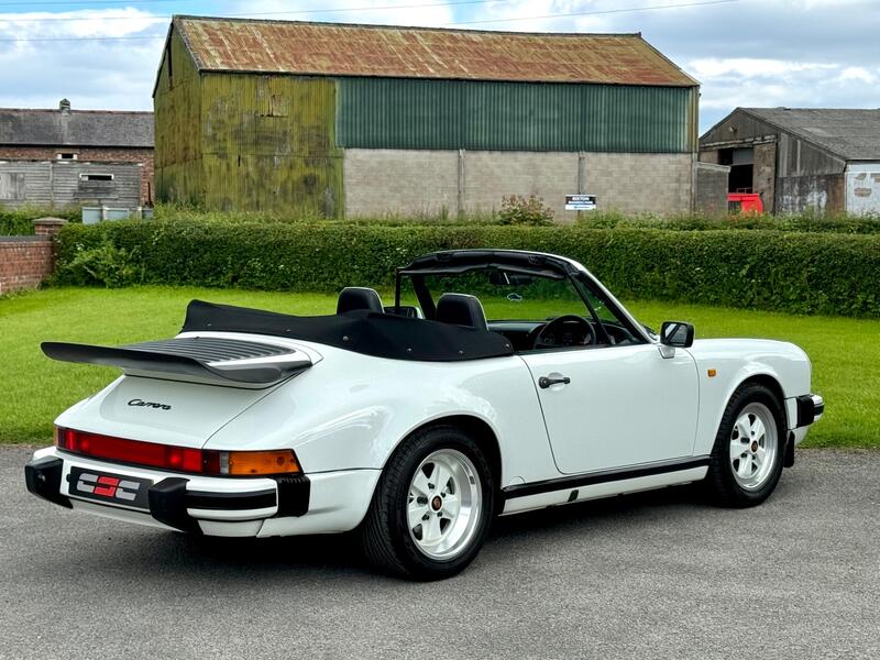 PORSCHE 911 CLASSIC