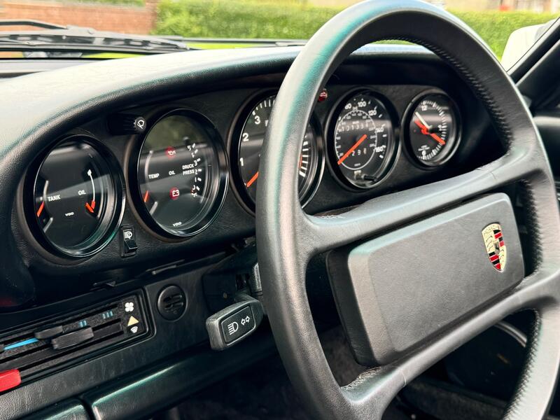 PORSCHE 911 CLASSIC