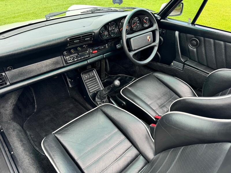 PORSCHE 911 CLASSIC