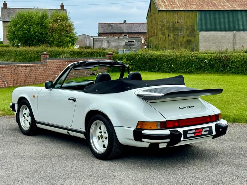 PORSCHE 911 CLASSIC