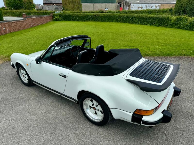 PORSCHE 911 CLASSIC