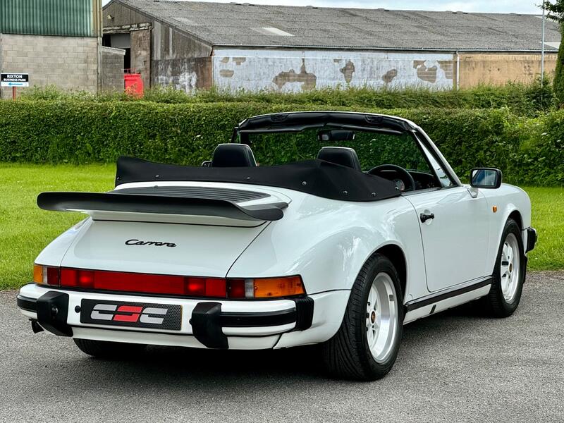 PORSCHE 911 CLASSIC