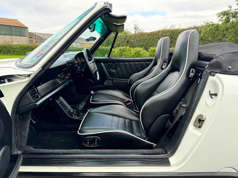 PORSCHE 911 CLASSIC