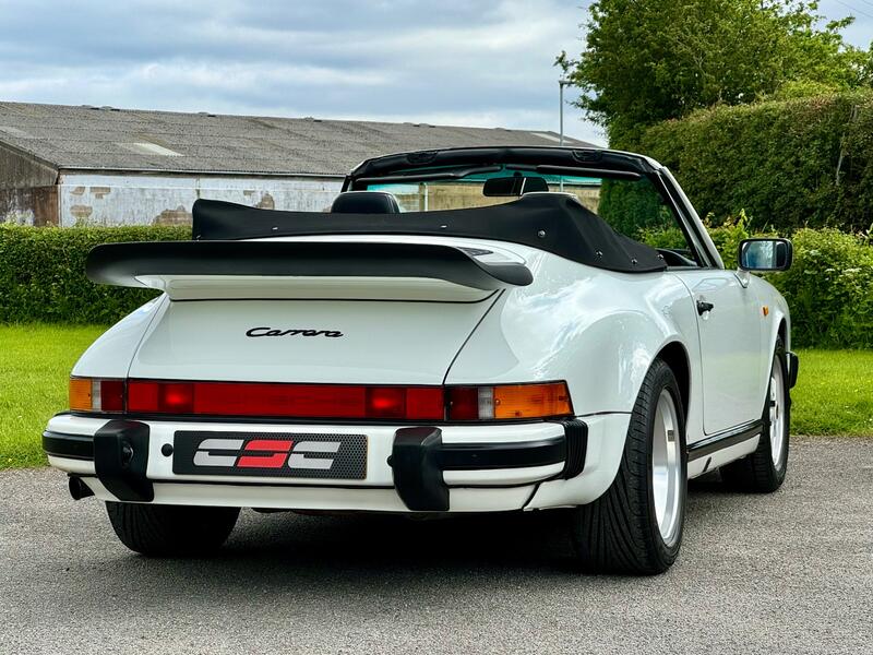 PORSCHE 911 CLASSIC