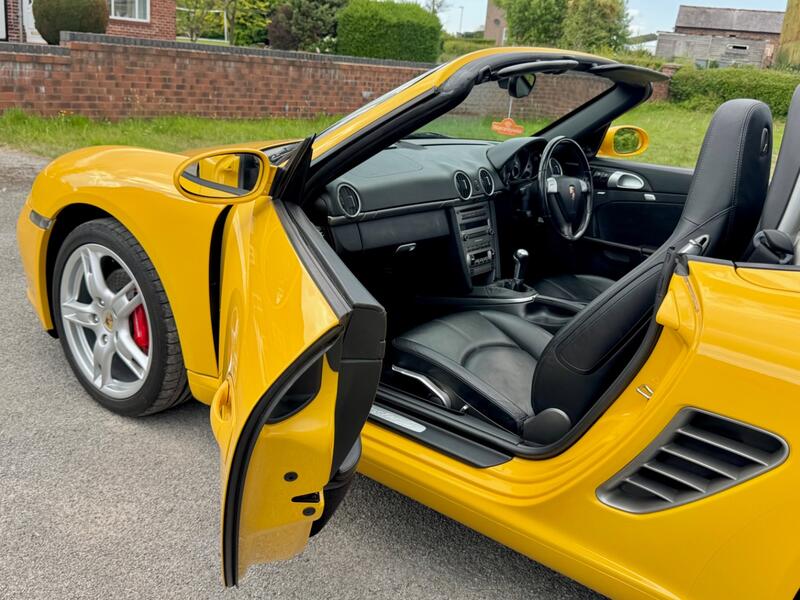 PORSCHE BOXSTER