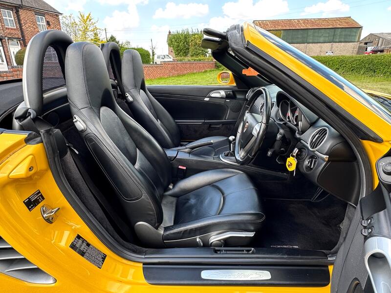 PORSCHE BOXSTER