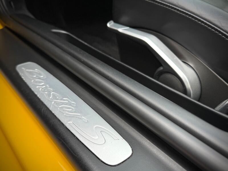 PORSCHE BOXSTER