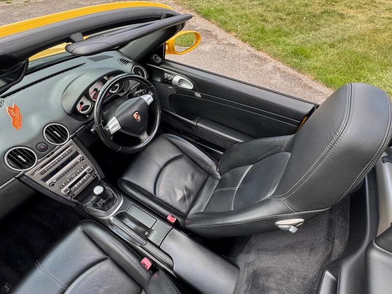 PORSCHE BOXSTER