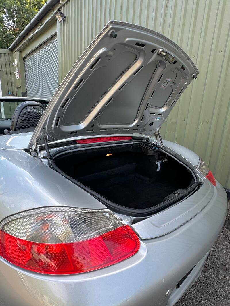 PORSCHE BOXSTER