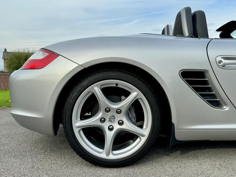 PORSCHE BOXSTER