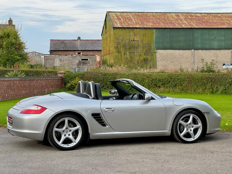 PORSCHE BOXSTER