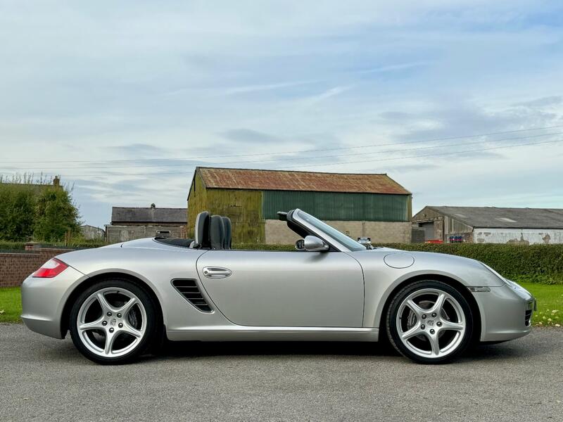 View PORSCHE BOXSTER 2.7 987