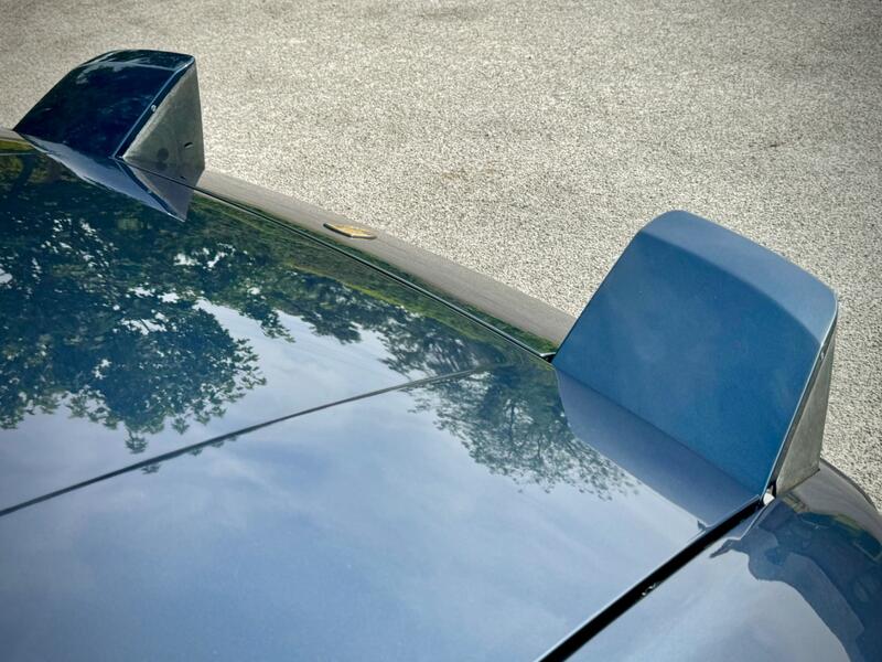 PORSCHE 944