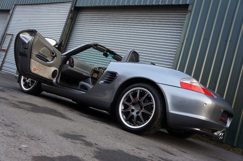 PORSCHE BOXSTER