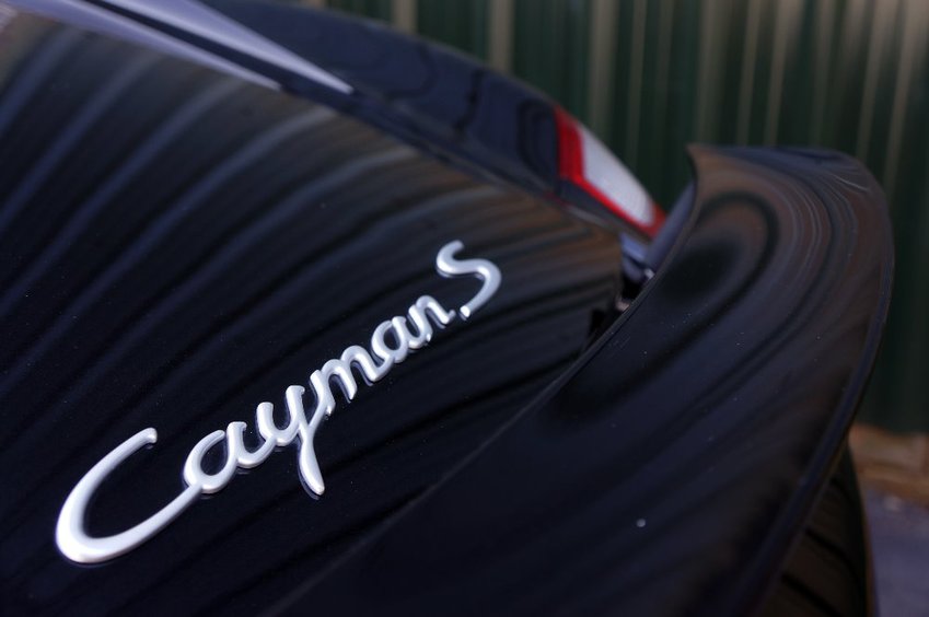 PORSCHE CAYMAN