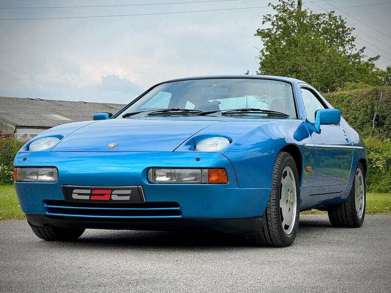 PORSCHE 928