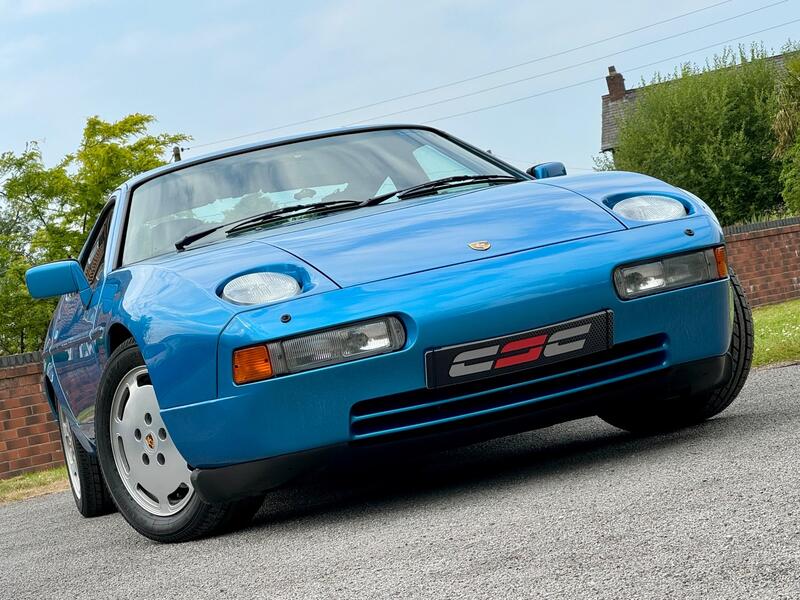 PORSCHE 928