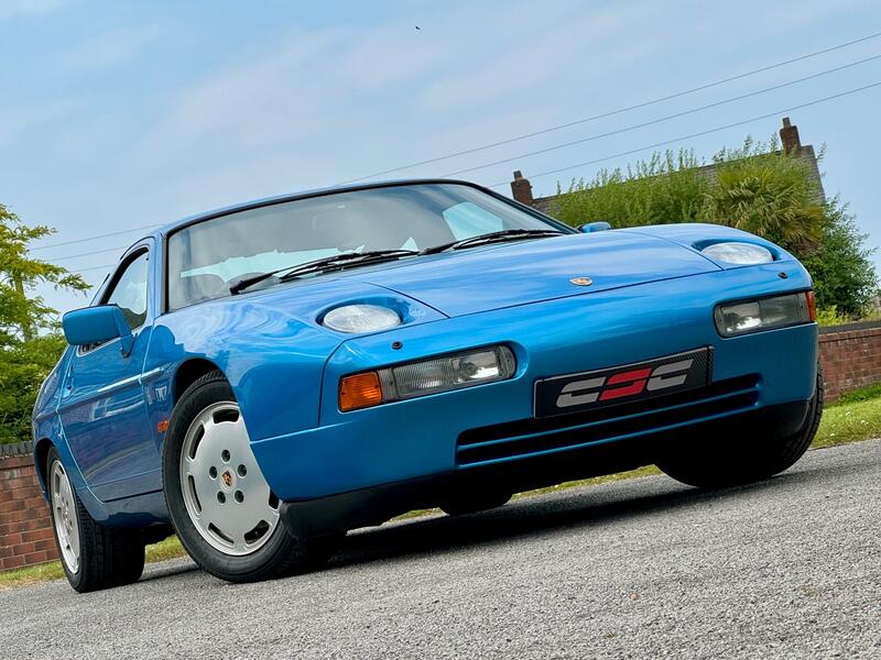 PORSCHE 928
