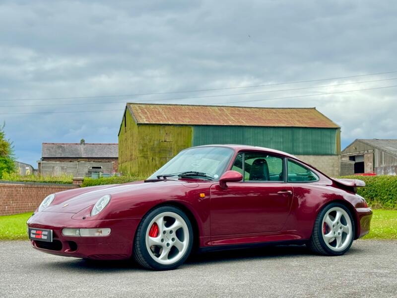 PORSCHE 911
