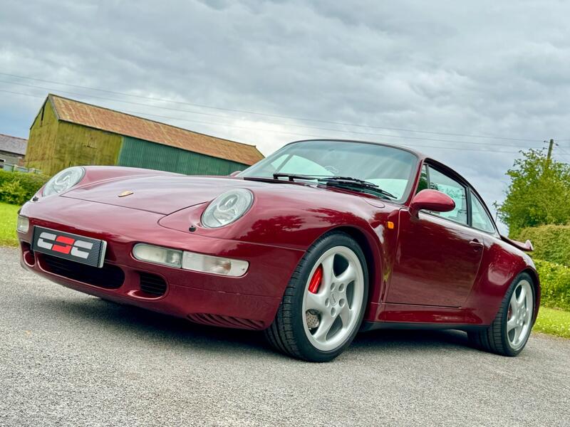 PORSCHE 911