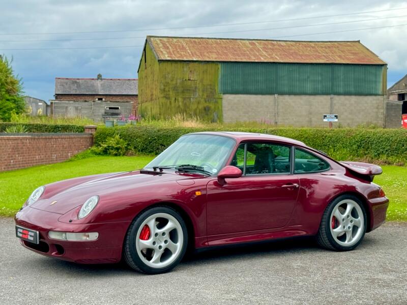 PORSCHE 911