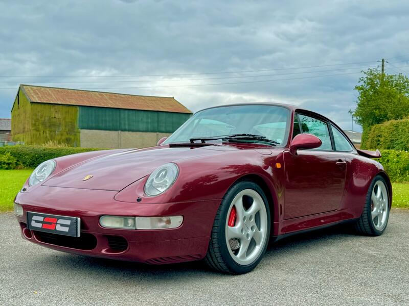 PORSCHE 911
