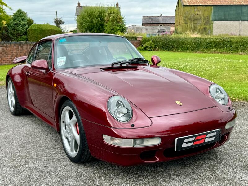 PORSCHE 911