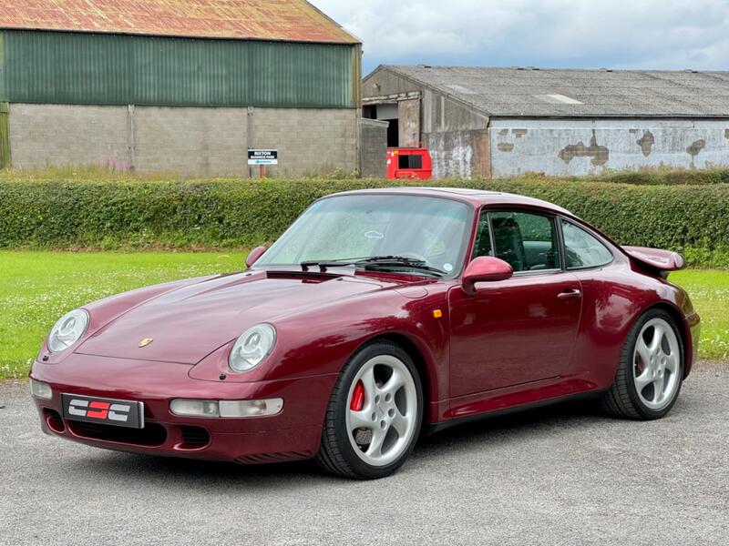 PORSCHE 911