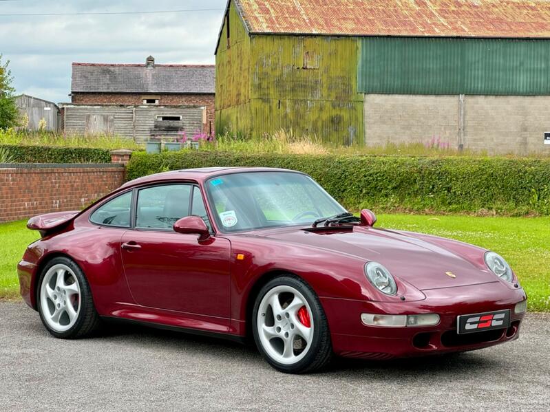 PORSCHE 911