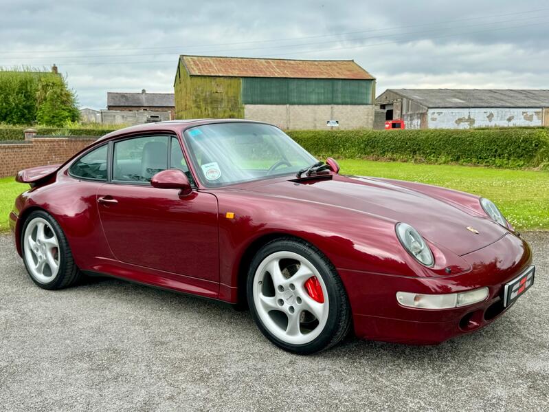 PORSCHE 911