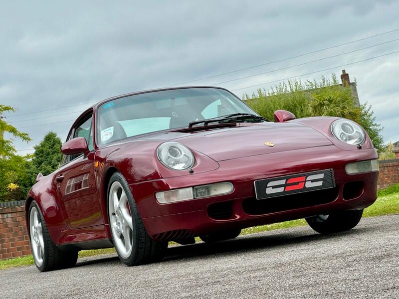 PORSCHE 911