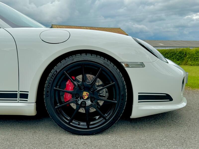 PORSCHE CAYMAN