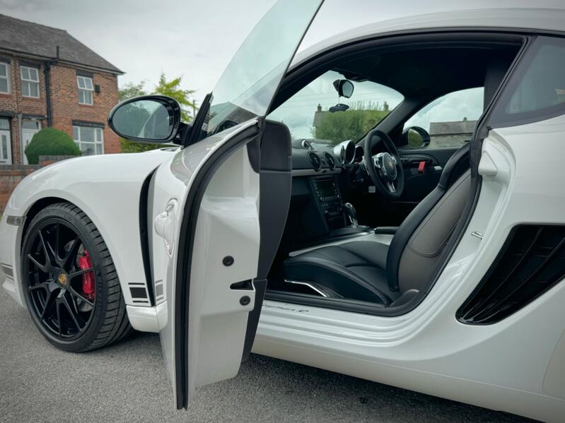 PORSCHE CAYMAN