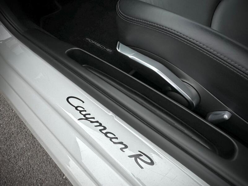 PORSCHE CAYMAN